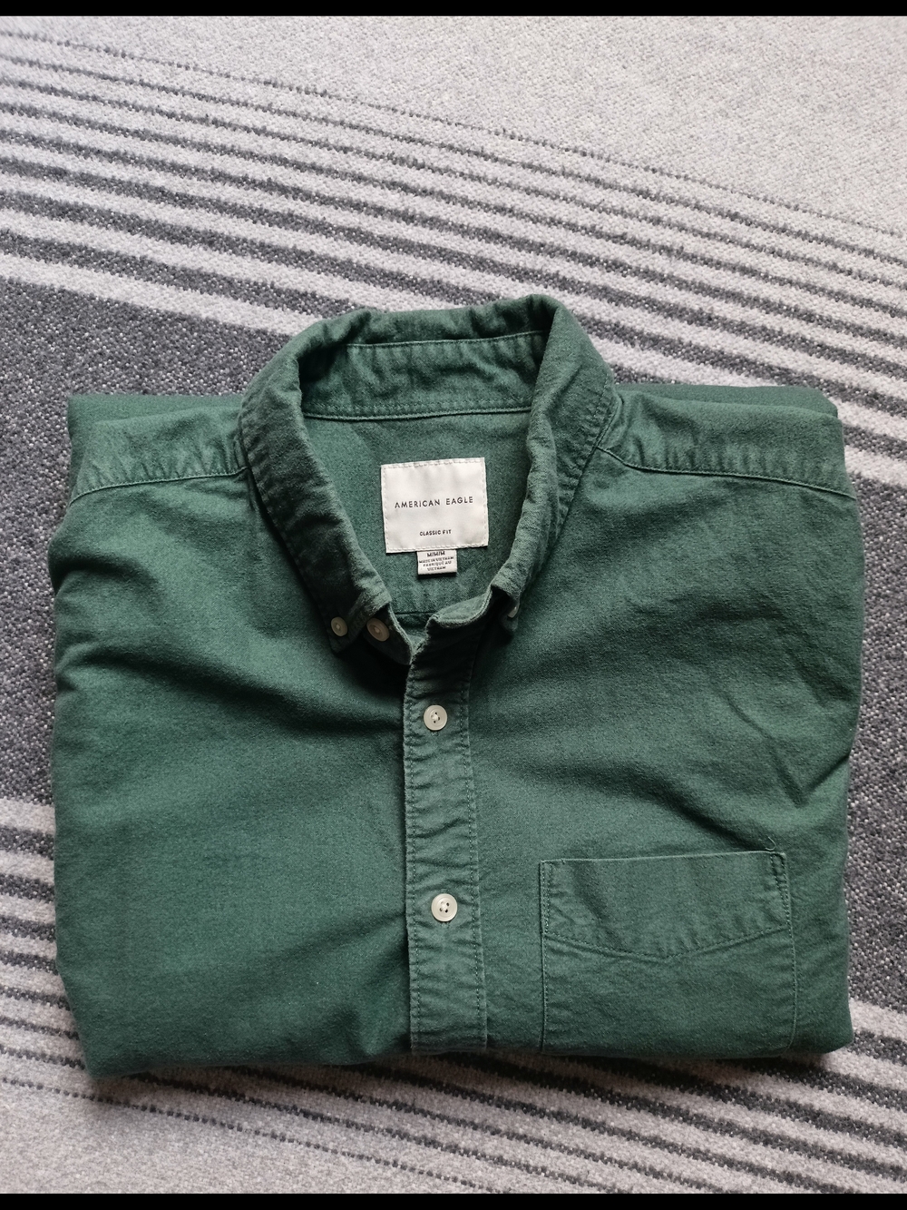 American Eagle Outfitters Men's Forest Green Button-Down Shirt